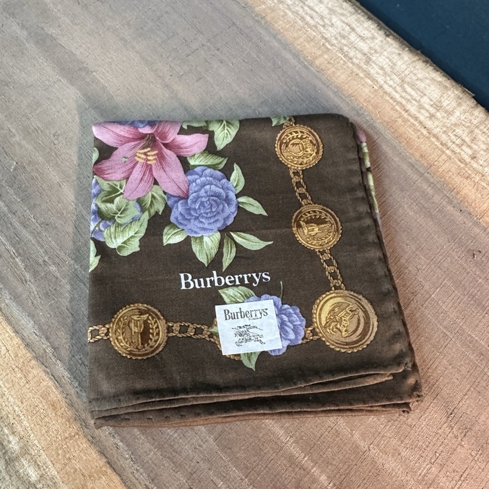 New Vintage Burberrys Floral Silk Brown Chain Print W/ Tag
